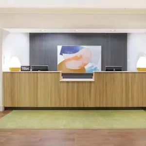https://spark-by-hilton-airport.hotelstorontoontario.org
